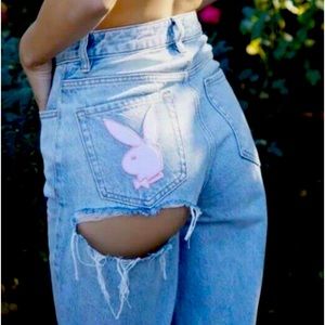 DEAL OF THE DAY!!TAGS ATTACHED PLAYBOY JEANS FAMOUS TIKTOK RIPPED POCKET